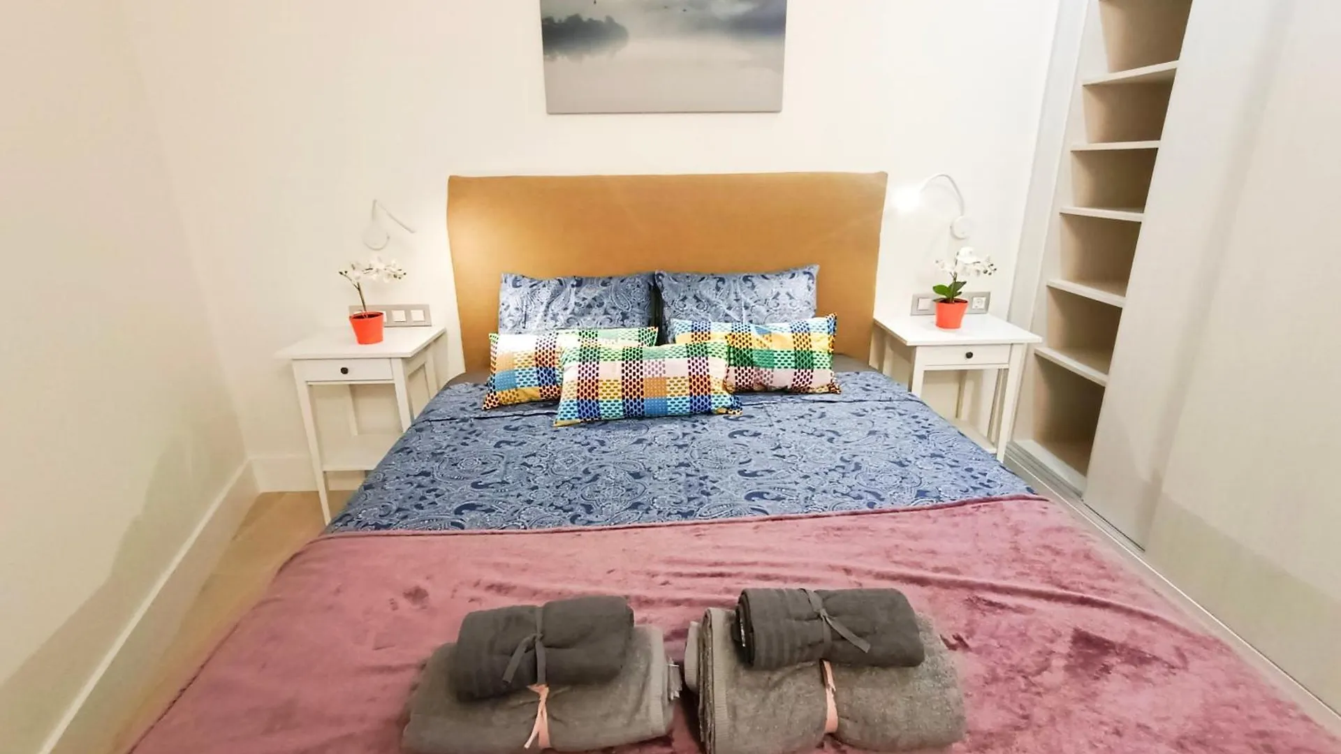Private Rooms By Plaza Universidad Barcelona